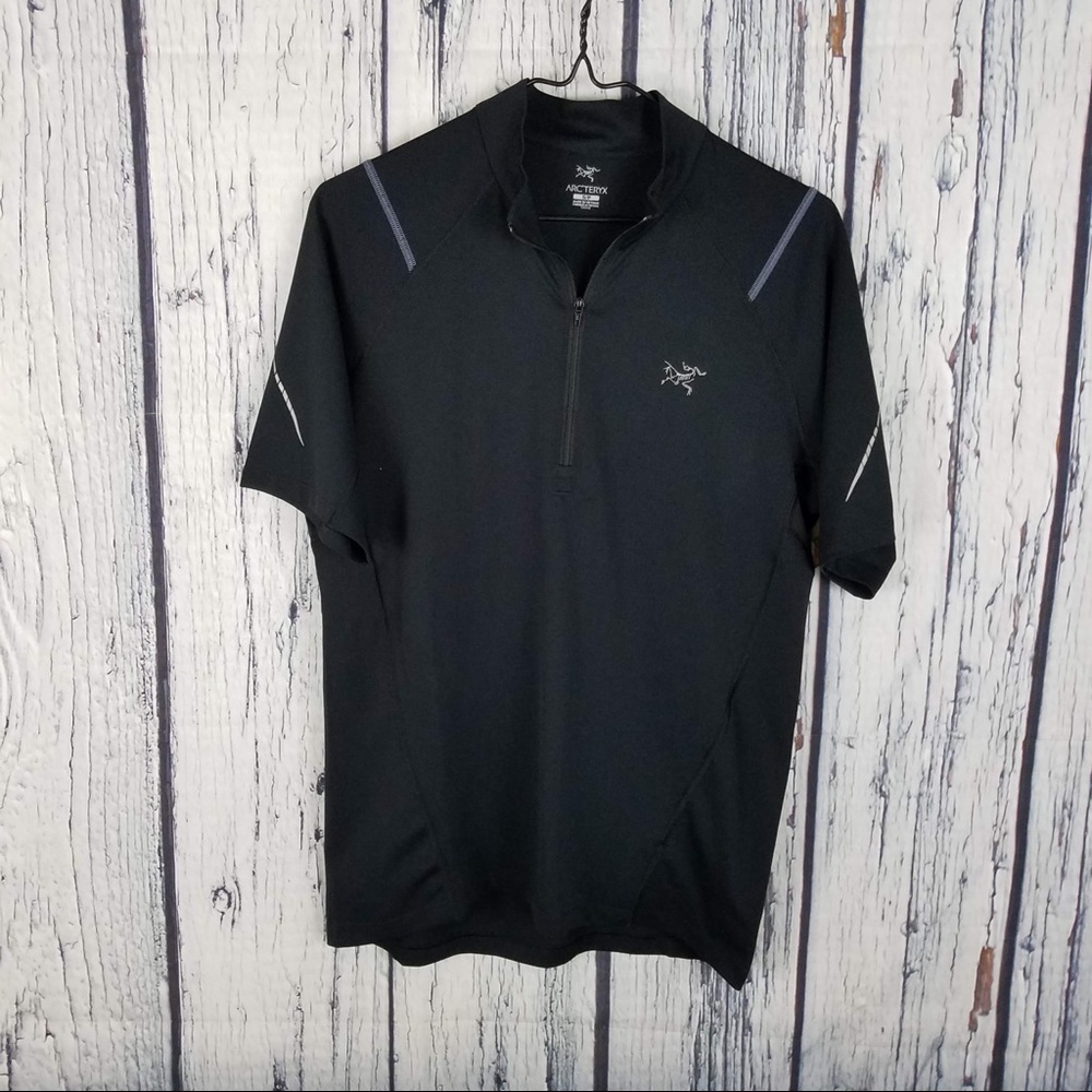 Men’s Arcteryx 1/4 Zip Short Sleeve Shirt Small